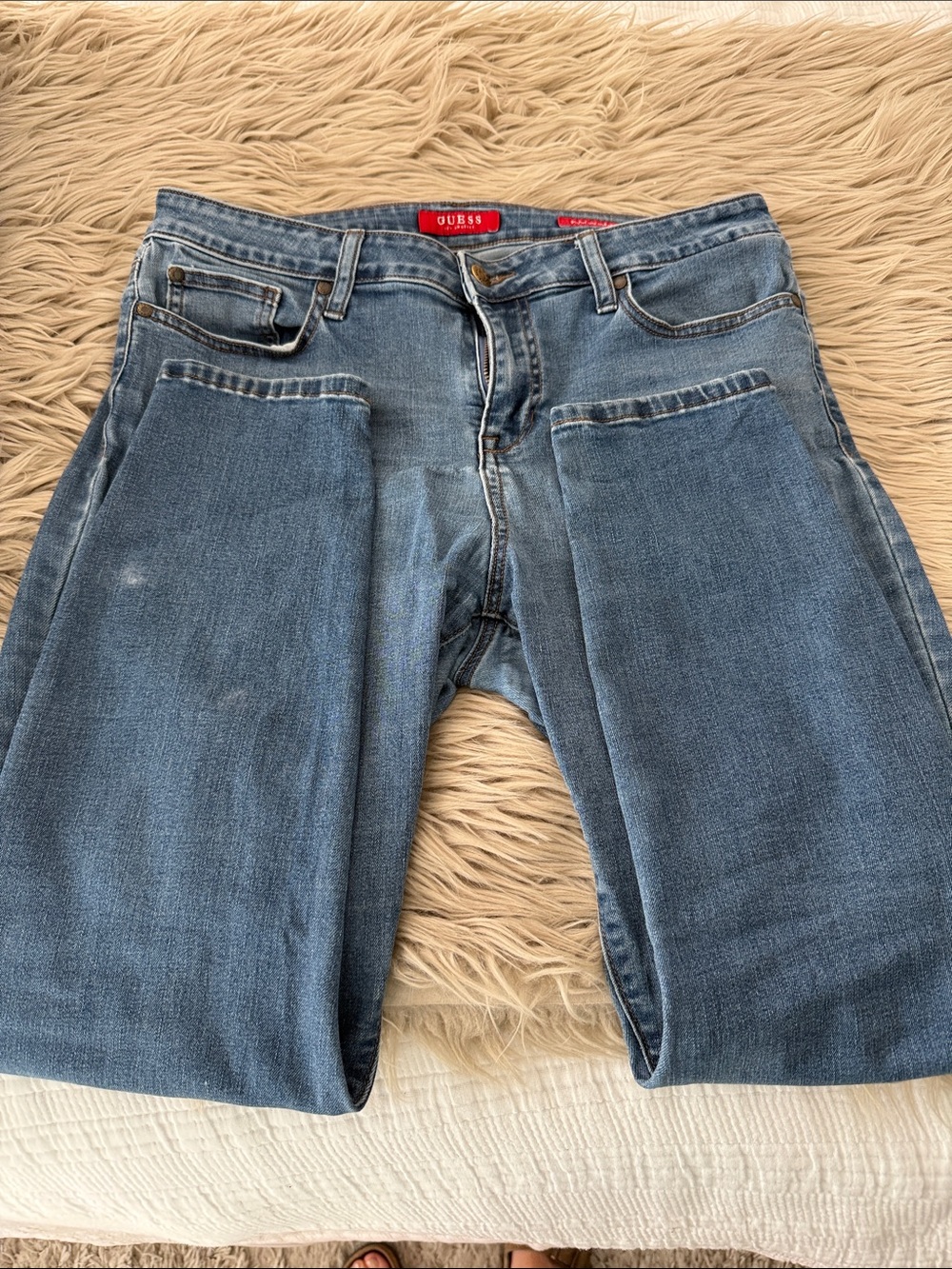 GUESS Women's Skinny Jeans in Light Blue Wash